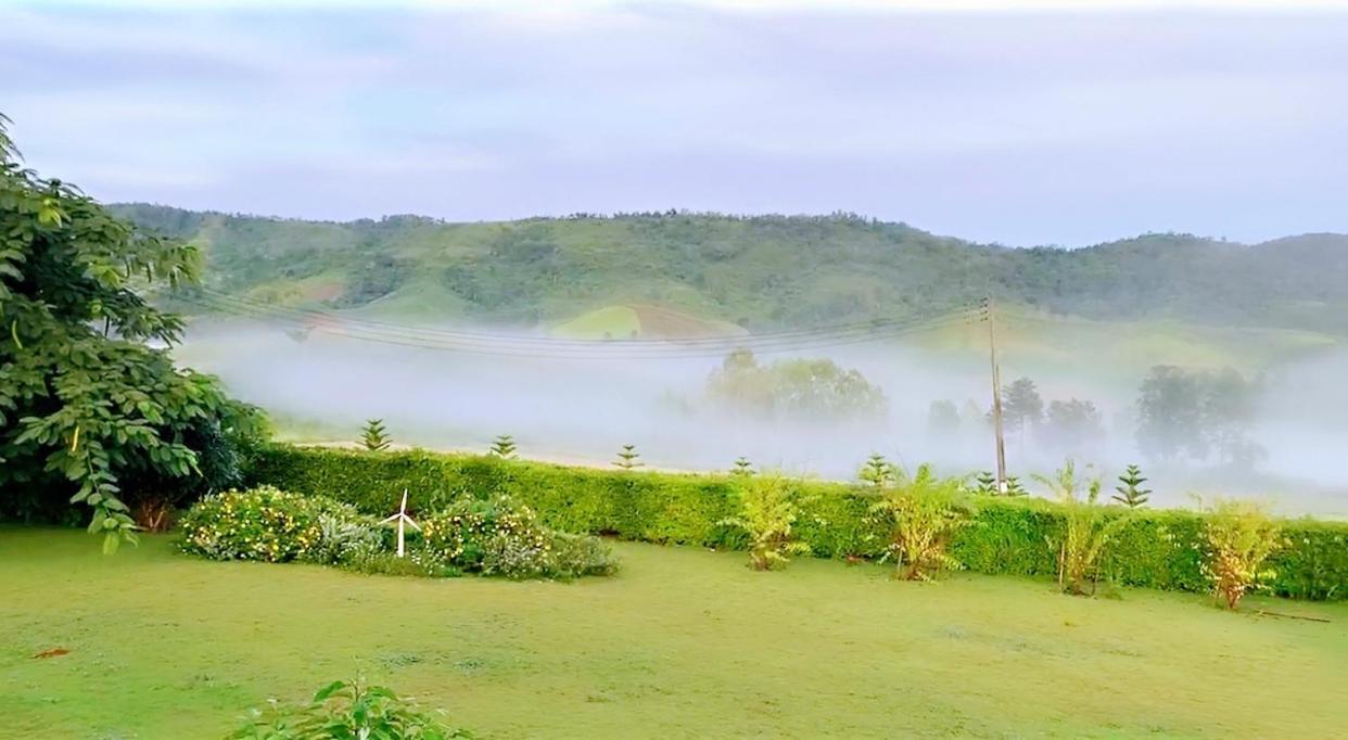 Misty English Cottage Ban Non Na Yao Luaran gambar